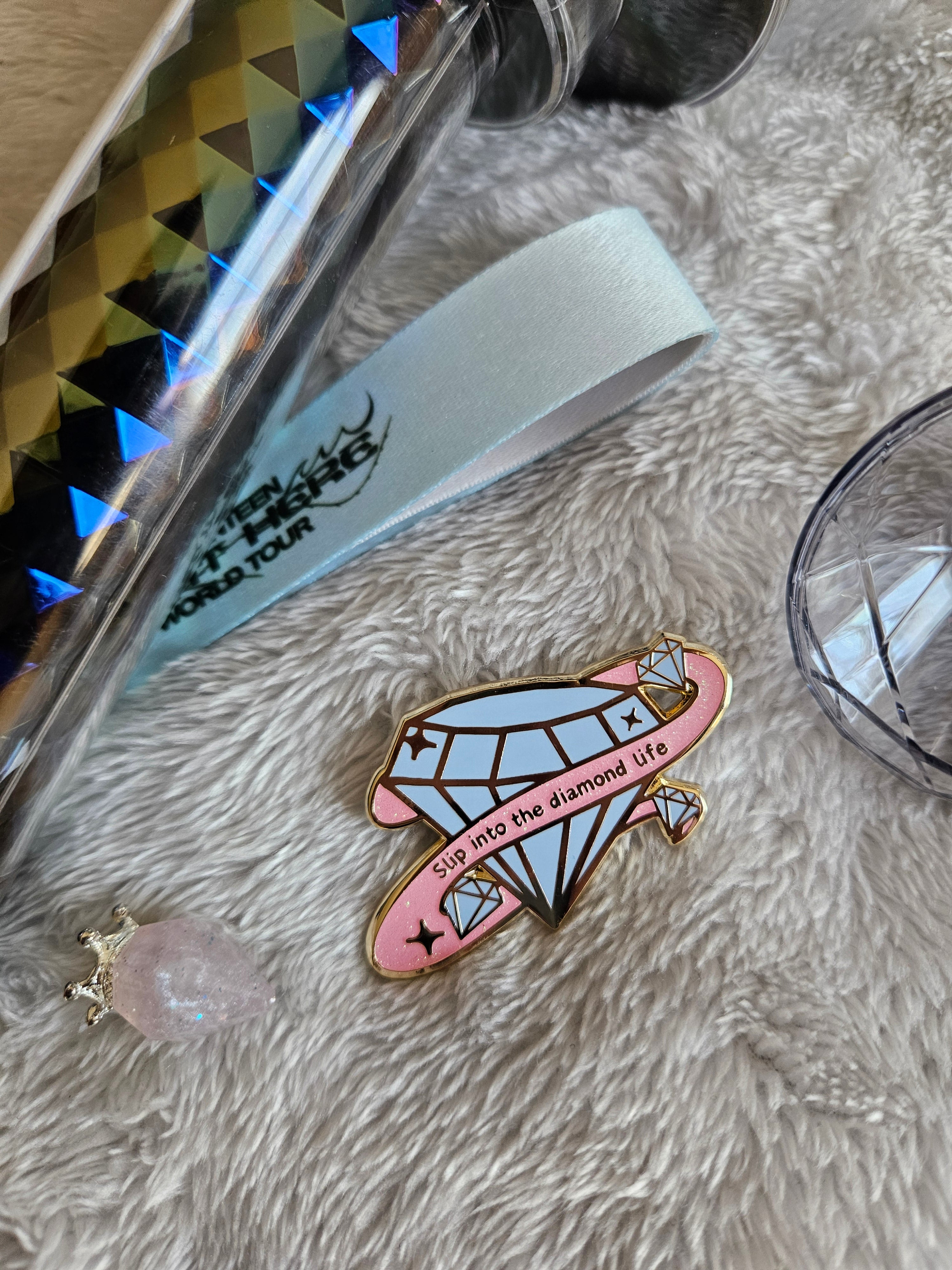 Seventeen "Diamond Days" Enamel Pin
